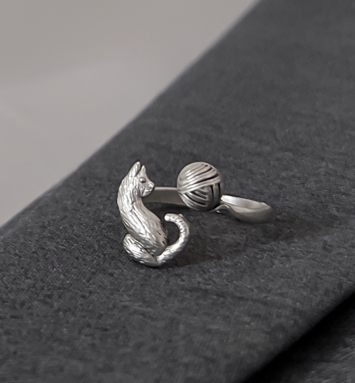 انگشتر ورشو گربه ۰۰۷